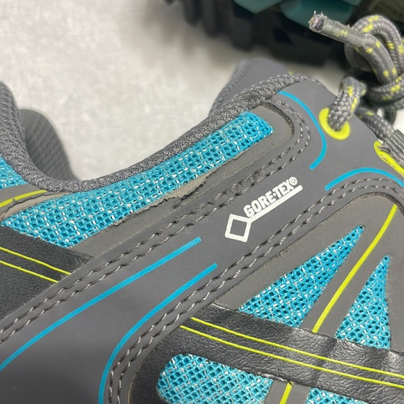 Cabelas XPG Goretex Blue Gray Outdoor Hiking Shoes Vibram Soles Womens size 7 - Picture 11 of 12